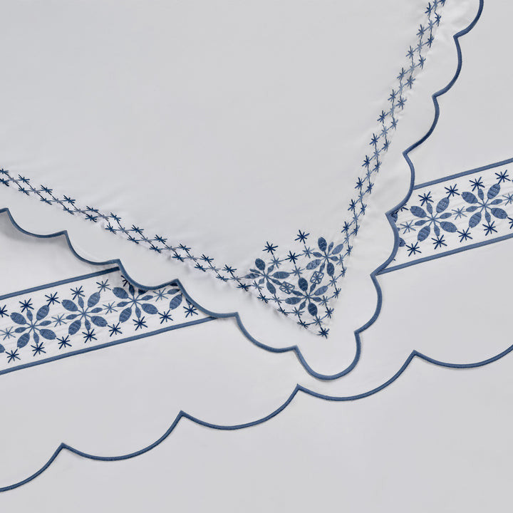 Seferî Flower Garden Standard Sham - Blue